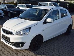 Weiß Gebraucht 2017 Mitsubishi Space Star Edition Kleinwagen | 3.900 € (Superpreis)