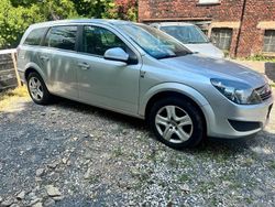 Silber Gebraucht 2010 Opel Astra Kombi | 1.400 € (Superpreis)