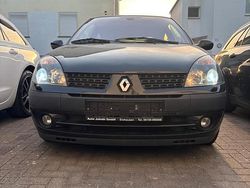 Schwarz Gebraucht 2003 Renault Clio II Kleinwagen | 1.200 € (Superpreis)