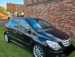Schwarz Gebraucht 2006 Mercedes B200 Van / Kleinbus | 4.450 € (Fairer Preis)