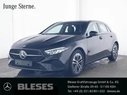 Lack kosmosschwarz Gebraucht 2024 Mercedes A180 Progressive Limousine | 33.900 € (Teuer)
