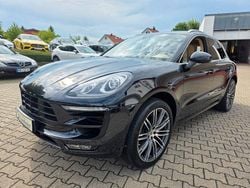 Schwarz Gebraucht 2015 Porsche Macan Turbo SUV | 48.990 € (Fairer Preis)