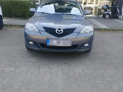 Grau Gebraucht 2006 Mazda 3 Inclusive Limousine | 2.499 € (Fairer Preis)