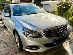 Silber Gebraucht 2013 Mercedes E200 Limousine | 17.000 €