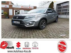 Grau Gebraucht 2021 Suzuki Vitara Club SUV | 21.980 € (Etwas zu teuer)