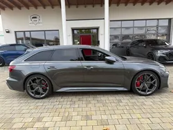 Grau Gebraucht 2023 Audi RS6 Sport Kombi | 134.880 € (Fairer Preis)
