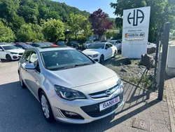 Silber Gebraucht 2014 Opel Astra Exklusiv Kombi | 8.495 € (Etwas zu teuer)