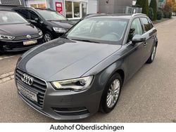 Grau Gebraucht 2016 Audi A3 Sportback Ambiente Limousine | 12.989 € (Fairer Preis)