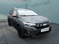 Grün Gebraucht 2023 Dacia Jogger Extreme Van / Kleinbus | 18.288 € (Fairer Preis)