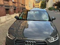 Grau Gebraucht 2018 Audi A1 Sportback Comfort Kleinwagen | 16.500 € (Etwas zu teuer)