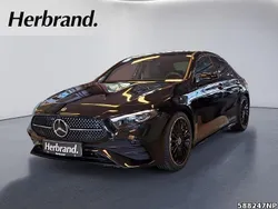 Metalliclack kosmosschwarz Gebraucht 2025 Mercedes A200 Edition Limousine | 38.480 €