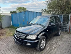 Schwarz Gebraucht 2000 Mercedes ML320 SUV | 7.900 €
