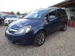 Blau Gebraucht 2011 Opel Zafira Edition Van / Kleinbus | 2.300 € (Fairer Preis)