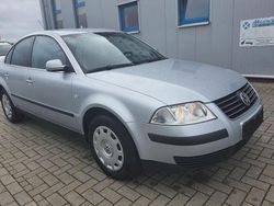 Silber Gebraucht 2004 VW Passat Family Limousine | 5.999 €