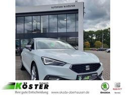 Weiss Gebraucht 2024 Seat Leon FR-Line Limousine | 26.990 € (Guter Preis)