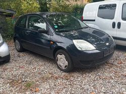 Blau Gebraucht 2002 Ford Fiesta Kleinwagen | 1.300 €
