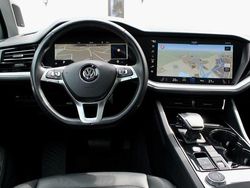 Silber Gebraucht 2018 VW Touareg Elegance SUV | 34.899 € (Fairer Preis)