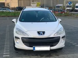 Weiß Gebraucht 2009 Peugeot 308 Tendance Kombi | 2.899 € (Etwas zu teuer)