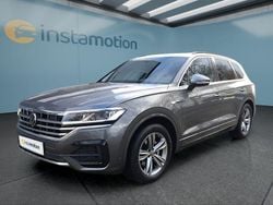 Grau Gebraucht 2023 VW Touareg SUV | 57.149 € (Fairer Preis)