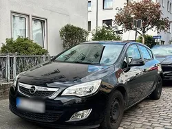Schwarz Gebraucht 2010 Opel Astra Kombi | 3.999 € (Guter Preis)
