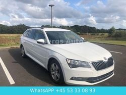 Weiß Gebraucht 2016 Skoda Superb Limousine | 9.400 € (Guter Preis)