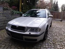 Silber Gebraucht 2004 Skoda Octavia Kombi | 950 € (Guter Preis)