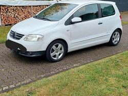 Weiß Gebraucht 2009 VW Fox Style Kleinwagen | 3.000 € (Teuer)