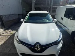 Weiß Gebraucht 2021 Renault Clio V Kleinwagen | 10.850 € (Guter Preis)