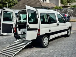 Weiß Gebraucht 2007 Citroën Berlingo Van / Kleinbus | 5.499 €