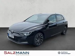 Schwarz Gebraucht 2024 VW Golf VIII Move Kleinwagen | 33.479 € (Teuer)