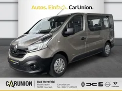 Atacamabeige (beige) (beige) Gebraucht 2017 Renault Trafic Expression Van | 17.460 € (Fairer Preis)