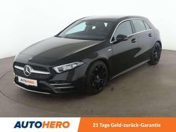 Kosmosschwarz Gebraucht 2018 Mercedes A250 AMG line Limousine | 24.840 € (Fairer Preis)