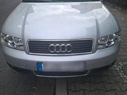 Silber Gebraucht 2001 Audi A4 Limousine | 3.500 € (Etwas zu teuer)