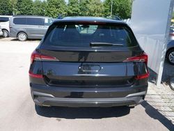 Moonweiß perleffekt /... Neu 2025 Skoda Kamiq Monte Carlo SUV | 30.570 € (Fairer Preis)