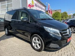 Obsidianschwarz Gebraucht 2018 Mercedes V250 Avantgarde Van / Kleinbus | 43.900 € (Etwas zu teuer)