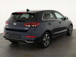 Sailing blue pearl Gebraucht 2024 Hyundai i30 Style Kombi | 22.090 € (Fairer Preis)