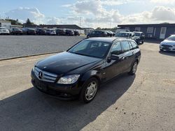 Schwarz Gebraucht 2010 Mercedes C200 Kombi | 2.100 €