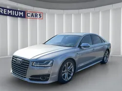 Florettsilber metallic Gebraucht 2015 Audi S8 Sport Limousine | 37.990 € (Teuer)