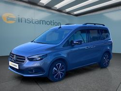 Grau Gebraucht 2024 Mercedes T180 Van / Kleinbus | 34.299 €