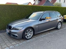 Grau Gebraucht 2009 BMW 318 M Sport Kombi | 9.999 €