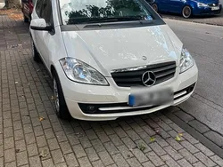 Weiß Gebraucht 2011 Mercedes A160 Kleinwagen | 4.999 € (Teuer)