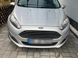 Silber Gebraucht 2013 Ford Fiesta Kleinwagen | 4.250 €