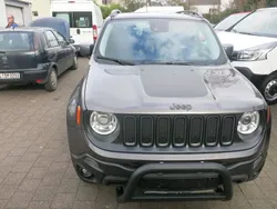 Grau Gebraucht 2017 Jeep Renegade Trailhawk SUV | 17.890 € (Fairer Preis)