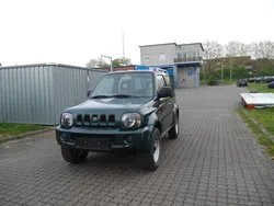 Grün Gebraucht 2004 Suzuki Jimny SUV | 5.890 € (Guter Preis)