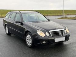 Schwarz Gebraucht 2007 Mercedes E220 Classic Kombi | 1.900 €