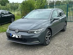 Grau Gebraucht 2021 VW Golf VIII Style Kombi | 23.850 € (Fairer Preis)