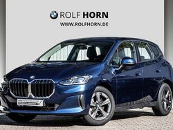 Blau Gebraucht 2024 BMW 218 Active Tourer Van / Kleinbus | 27.470 € (Guter Preis)