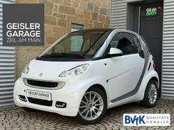 Weiß Gebraucht 2011 Smart ForTwo Coupé Passion Kleinwagen | 3.985 € (Guter Preis)