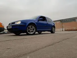 Schwarz Gebraucht 2001 VW Golf IV Edition Limousine | 2.000 € (Fairer Preis)