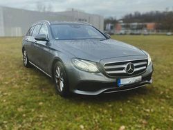 Grau Gebraucht 2018 Mercedes E300 Limousine | 16.390 € (Guter Preis)
